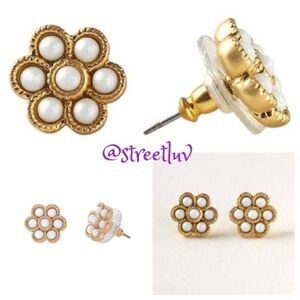 Stella & Dot Paradise Flower Stud Earrings